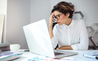 Atrapados sin saberlo: estrés, dependencia y silencio en las organizaciones